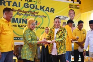 Peringati HUT ke- 62, DPD Partai Golkar Kabupaten Siak Ziarah Makam Pahlawan, Santuni Anak Yatim dan Bagikan Sembako